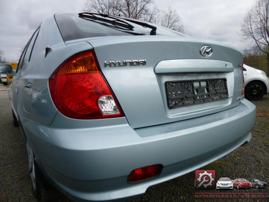 Aripa fata hyundai accent 2010