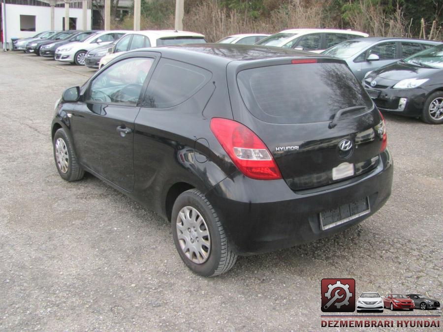 Aripa spate hyundai i20 2010