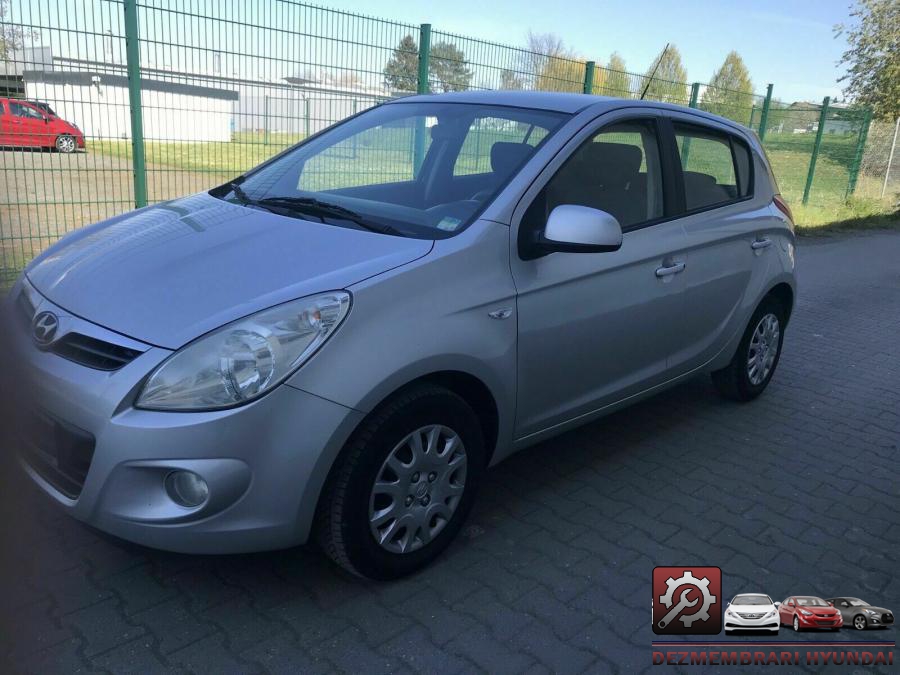 Baie ulei hyundai i20 2011