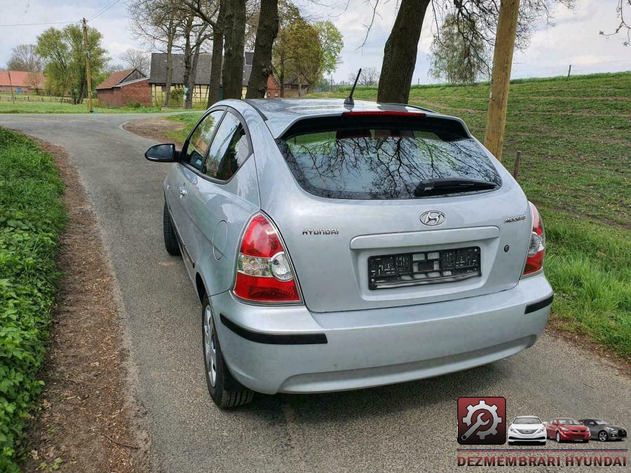 Bancheta spate hyundai accent 2010