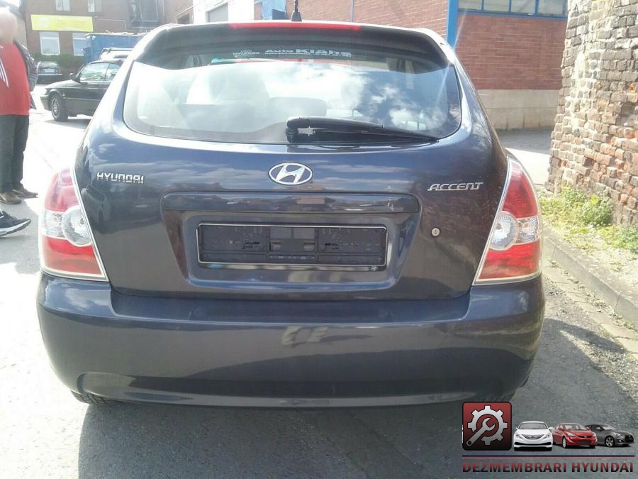 Bandouri hyundai accent 2010