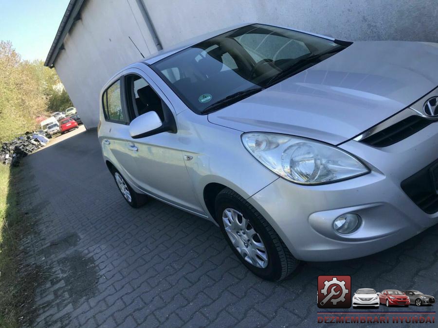 Macara geam hyundai i20 2011